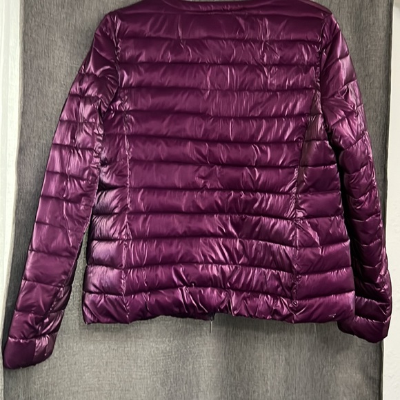 Puffer bomber jacket, bought at Europe. Size M-L. Beautiful color - Picture 3 of 3
